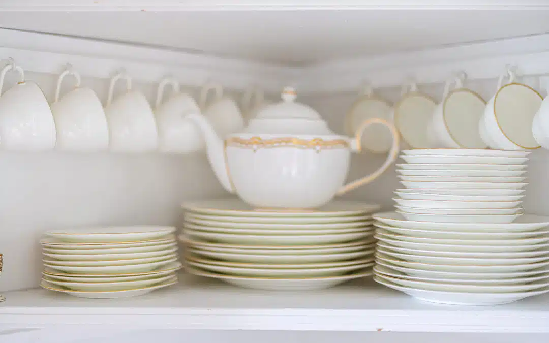 The 5 Day Holiday Table Organizing Challenge