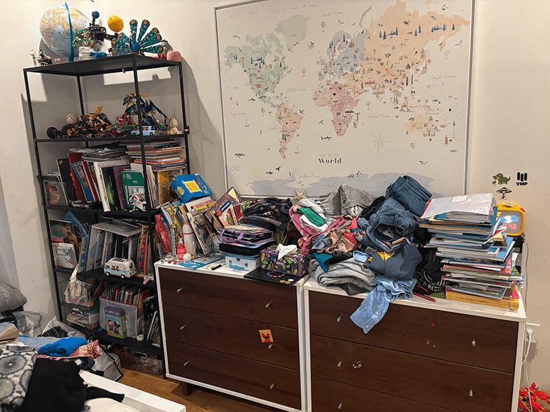 Kids dresser before (wecompress.com)